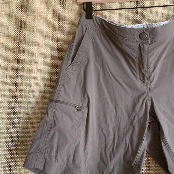 L.L Bean Water Repellent Shorts Women Size 6 Color Ash Outdoor Bottom Clothing - Picture 2 of 4